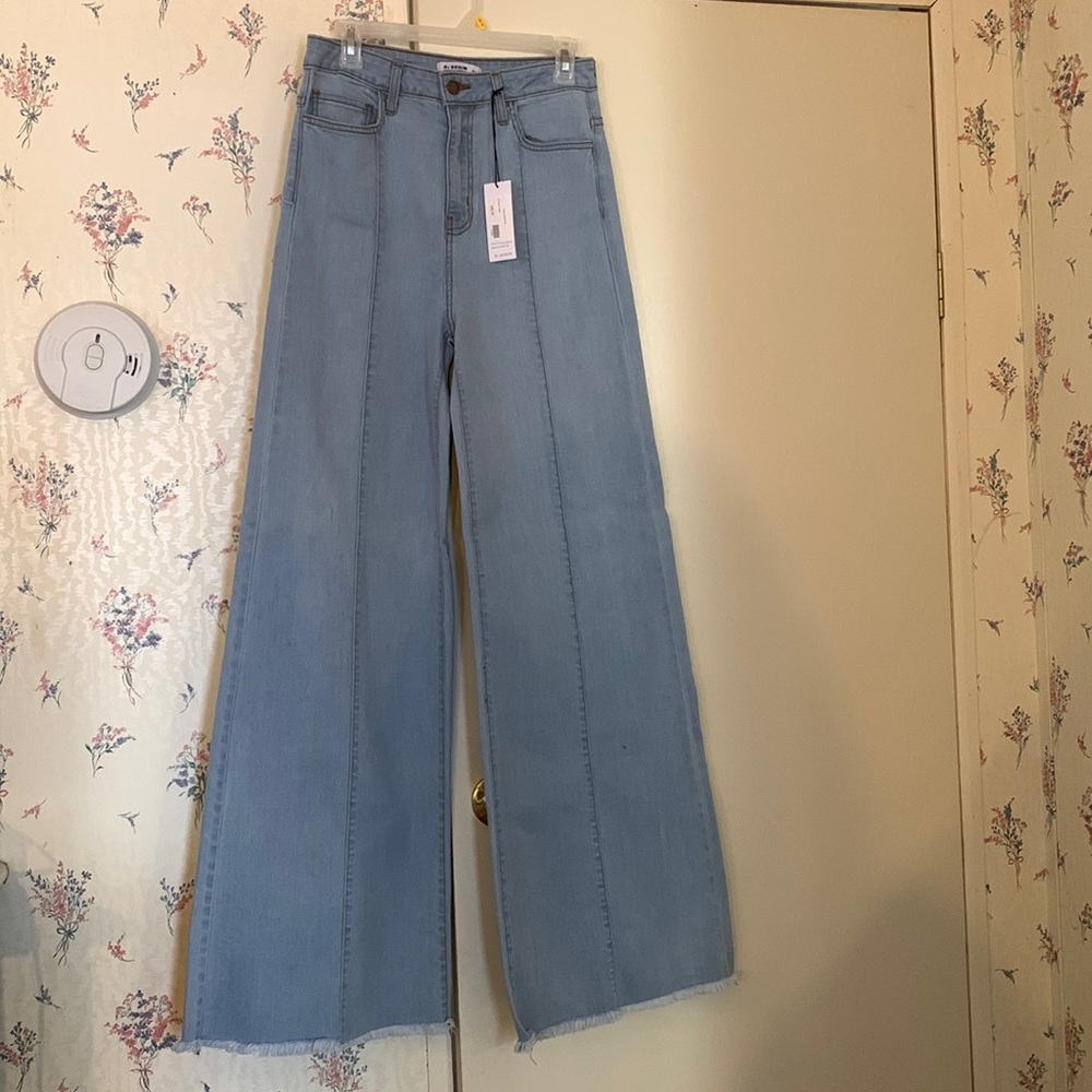 Size 31, NWT